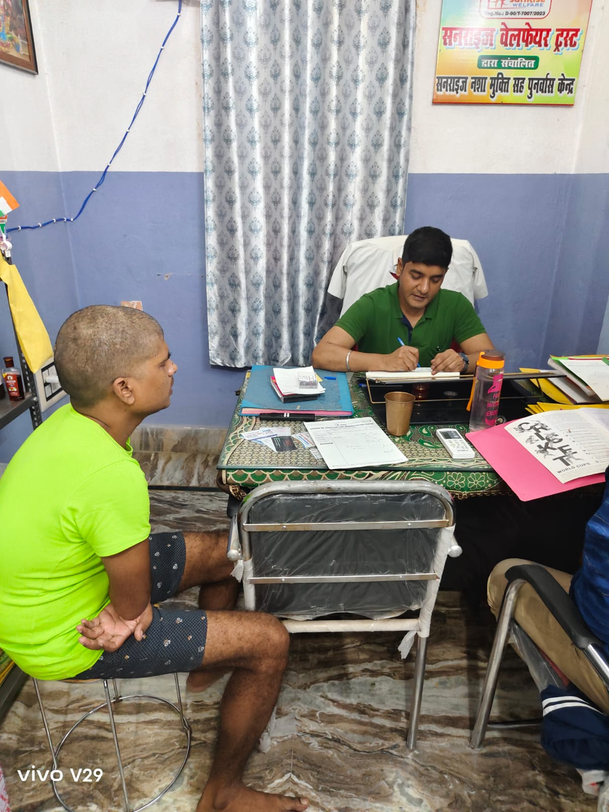 One-to-one guidance session with a team member at the centre